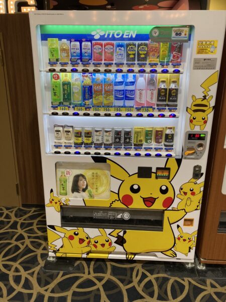 伊藤園ポケストップ ジム自販機 設置しています 滋賀県最大級のアミューズメント複合施設 遊びはact